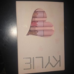 Kylie Cosmetics lipstick set